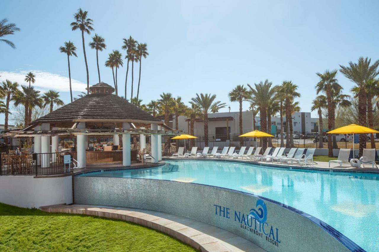 לייק הבאסו סיטי The Nautical Beachfront Resort מראה חיצוני תמונה