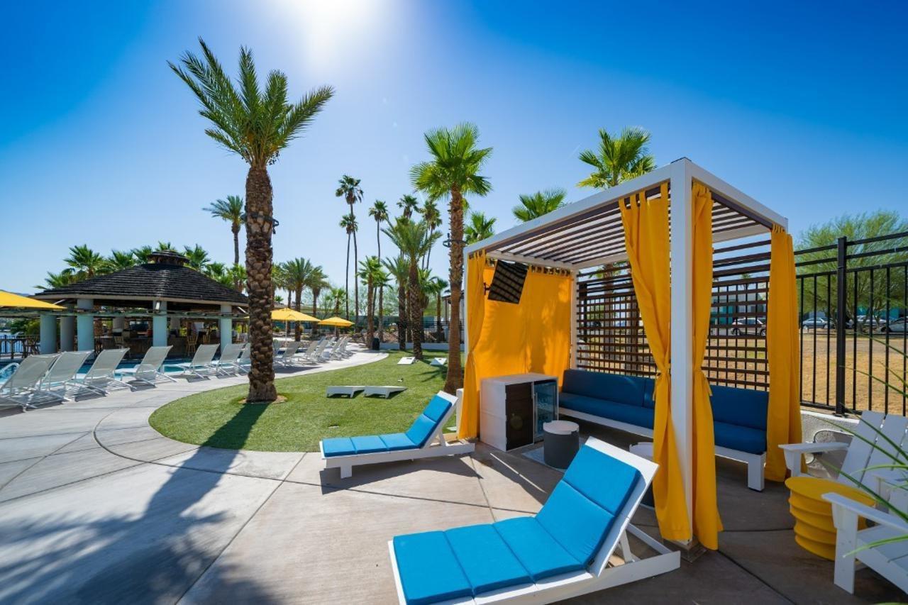 לייק הבאסו סיטי The Nautical Beachfront Resort מראה חיצוני תמונה