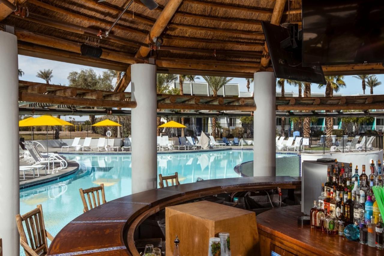 לייק הבאסו סיטי The Nautical Beachfront Resort מראה חיצוני תמונה