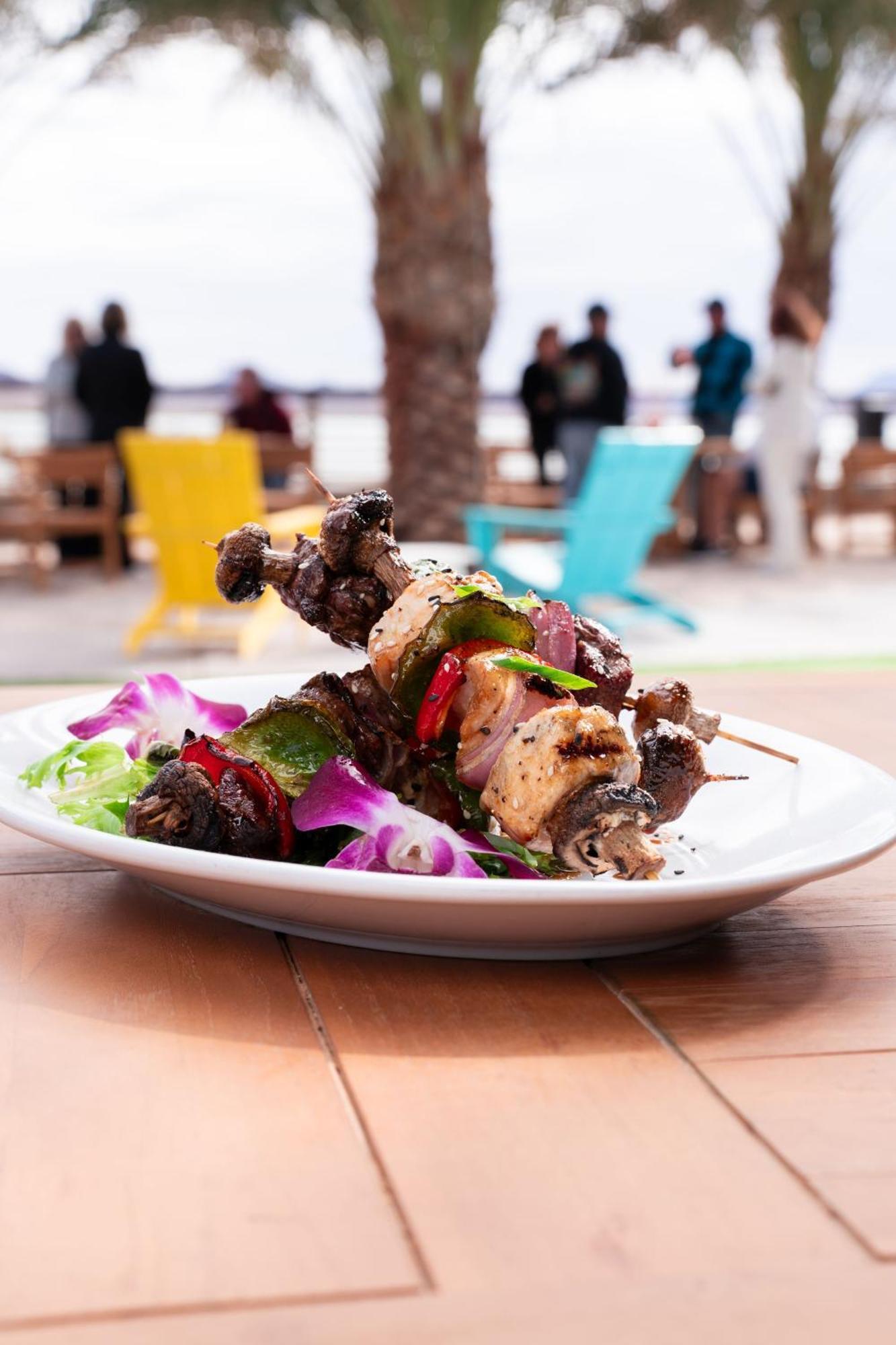 לייק הבאסו סיטי The Nautical Beachfront Resort מראה חיצוני תמונה